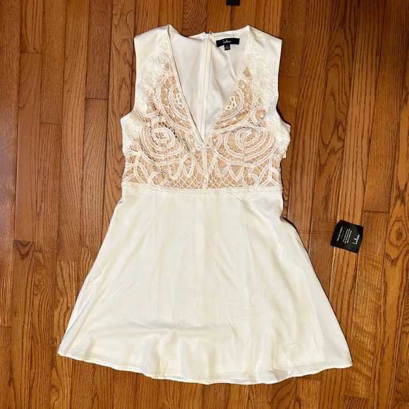 Lulu's Dresses & Skirts - Lulus white lace dress